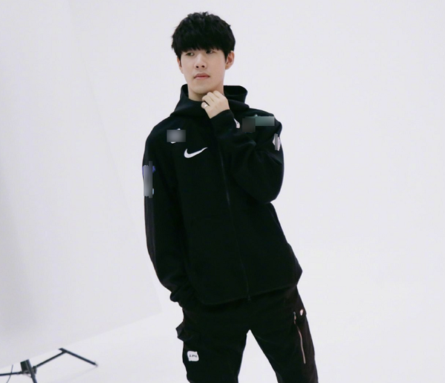 Hope ：打JDG 下路就希望我们两边能打得比较精彩点吧