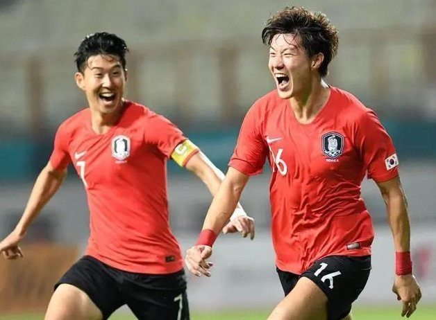 TA：曼联知道谈谢什科需要时间；莱比锡和多特都在关注霍伊伦
